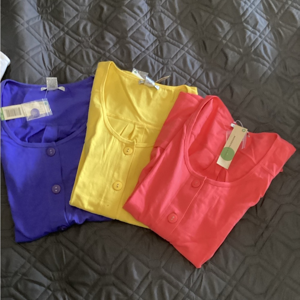 Button down top - Picture 3 of 3